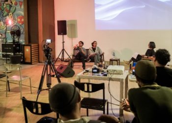 Bergerak dari Arsip Demi Mencapai Berbagai Kemungkinan: Melihat Arsip dalam Laku