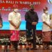 Made Degung dan Nengah Medera Terima Kerthi Nugraha Mahotama | Gubernur Tutup Bulan Bahasa Bali 2022