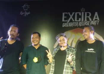 “Gaslighter”, Pasang Surut Cinta | Excira di Kanal Youtube Exciraofficial