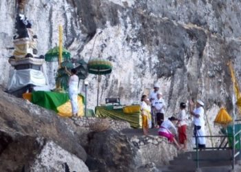 “Ngajining Nusa”: Nyanyian “Mulat Sarira” tentang Diri, Leluhur Keluarga dan Tanah Leluhur Nusa Penida