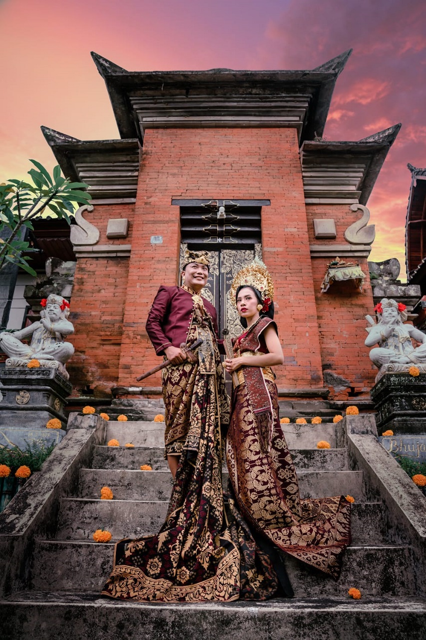 Pameran Seni Nft Fusion Dalam Gairah Nikah Seniman Surya Darma And Luh