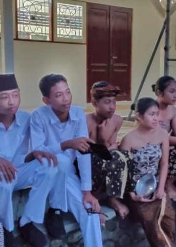 Ibu, Canang dan Sekolah | Catatan  Lomba Teater Rai Srimben di Singaraja