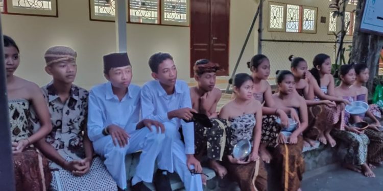 Ibu, Canang dan Sekolah | Catatan Lomba Teater Rai Srimben di Singaraja