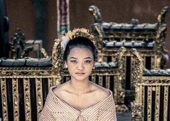 Rita Ishara dan Seni Draping | Merawat Nilai dan Memicu Geliat Kain Tradisional Bali