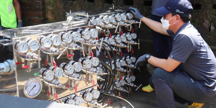Mesin Pembersih Pipa Tenaga Nitrogen dari Korea Didemonstrasikan di Buleleng