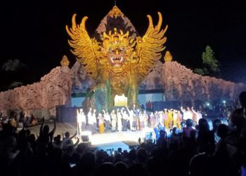 Pak Koster, Teater dan Pendidikan Karakter di RTH Taman Bung Karno