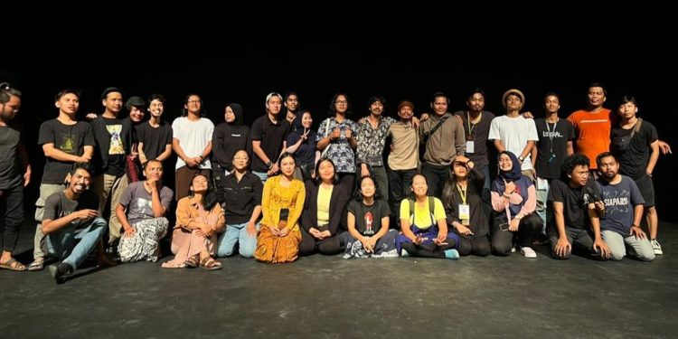 Tanah, Pijakan, dan Kegelisahan pada yang Asing | Catatan dari Temu Seni di Kutai