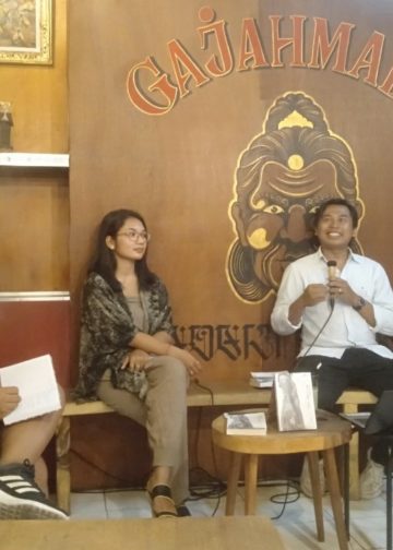Manik dan Kabut yang Dicarinya | Diskusi Buku “Kota Kabut Walli Jing Kang”