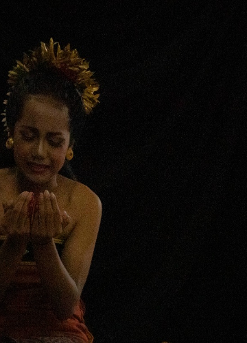 Berpadunya Narasi Ibu dan Spiritual dalam Pentas Sastra Daerah “I Jaum” di Desa Pedawa