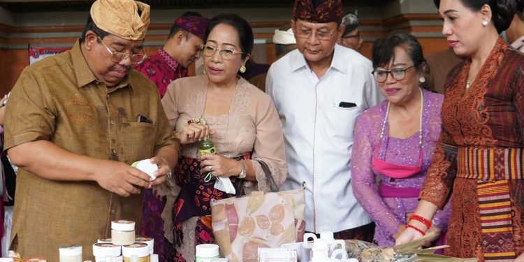 Bupati Suradnyana: Kembangkan Usadha Bali Sebagai Upaya Penyembuhan yang Diperhitungkan