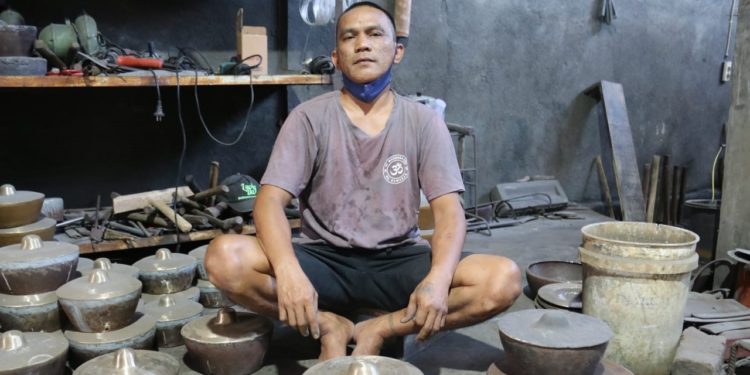 Di Sawan-Buleleng, Gong Dibuat dengan Campuran Timah, Tembaga dan Besi |  Harga Lebih Murah