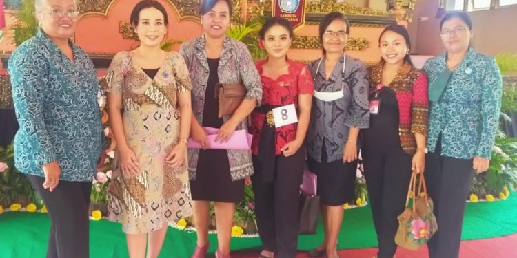 Putri Adelia Savitri Juara Baca Puisi Bulan Bung Karno di Buleleng