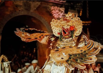 Sesolahan Ratu Paksi dalam Calonarang Bahula Duta di Catus Pata Ubud | Sebuah Sajian Tari Paksi Tunggal