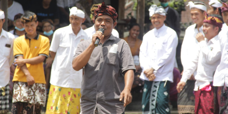 “Mepetokan” dari Desa Pedawa: Arena Perang Pantun Untuk Proses Pendewasaan Diri