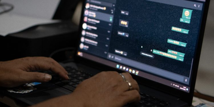 Awas Cyberaffair dan Dampaknya Terhadap Kesehatan