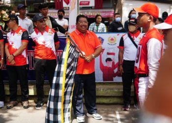 Ini Alasan Kenapa Bupati Suradnyana Minta KONI Tambah Hadiah Lomba Gerak Jalan