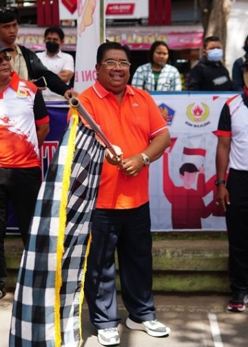Ini Alasan Kenapa Bupati Suradnyana Minta KONI Tambah Hadiah Lomba Gerak Jalan