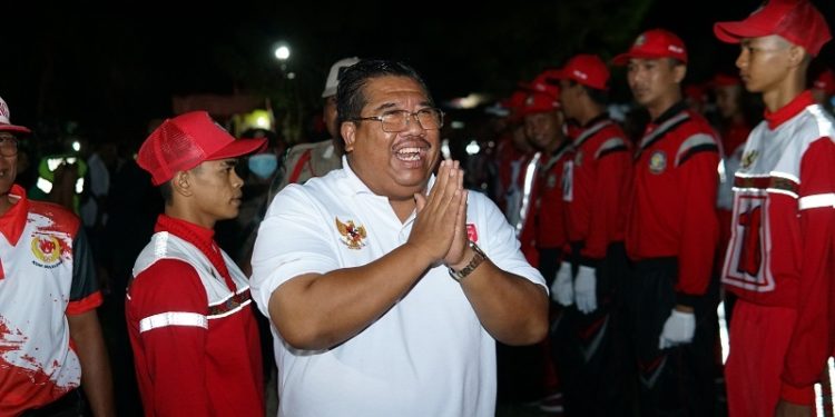 SMAN 1 Singaraja Juara | Bupati Suradnyana: Lanjutkan Tradisi Gerak Jalan 45 Kilometer