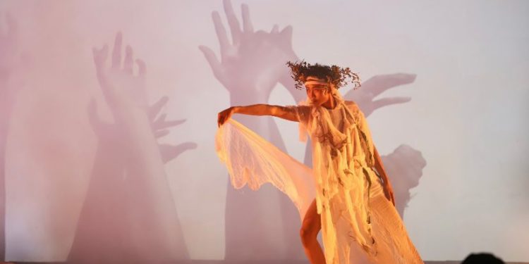 Nungkalik: Fragmentasi Kelahiran dari Tubuh yang Terluka