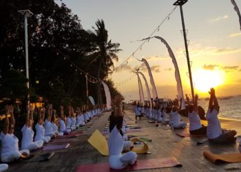 Pagi di Sanur, Yoga Pagi yang Hening