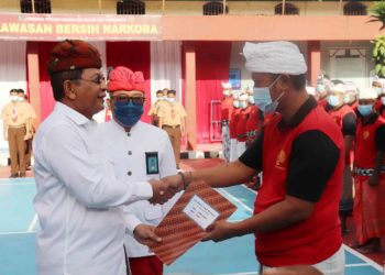 Wabup Sutjidra Serahkan Remisi untuk 205 Warga Binaan Lapas Singaraja