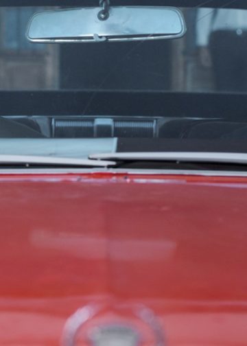 “Kadillak dhe Manaferra”, Potret Perlawanan Albania 1975 | Catatan Menonton Minikino Film Week 8