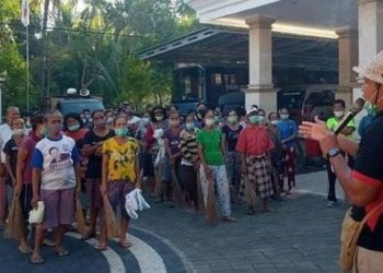 “World Clean-up Day” di Desa Tembok, 800 Warga Bersih-bersih Lingkungan Desa