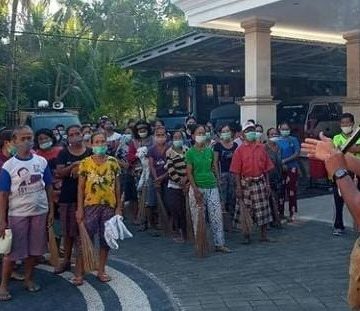 “World Clean-up Day” di Desa Tembok, 800 Warga Bersih-bersih Lingkungan Desa