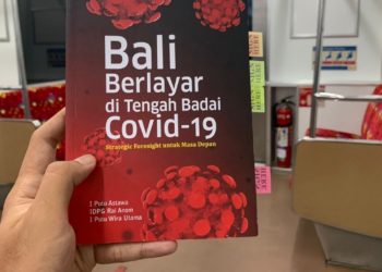 Jatuh dan Berharap Kembali ke Titik Lebih Tinggi | Ulasan Buku “Bali Berlayar di Tengah Badai Covid-19”