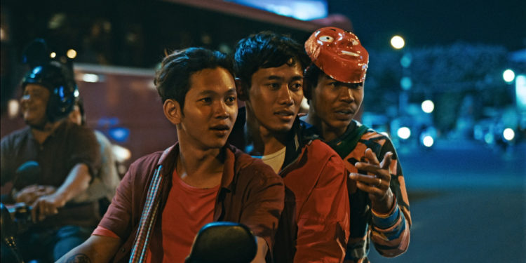 White Building : Potret Keruntuhan