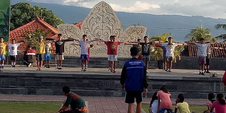Ruang Bermain Ramah Anak: Taman Yuwana Asri di Singaraja, Taman Janggan di Denpasar