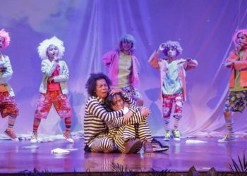 “Help!” dari Teater Tanah Air: Mari Bantu Anak-anak Menyelamatkan Bulan