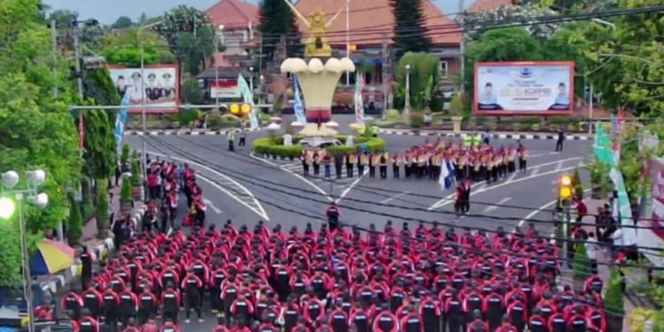 Dari Tugu Singa, 484 Atlet Porprov Buleleng Berangkat ke Medan Tanding