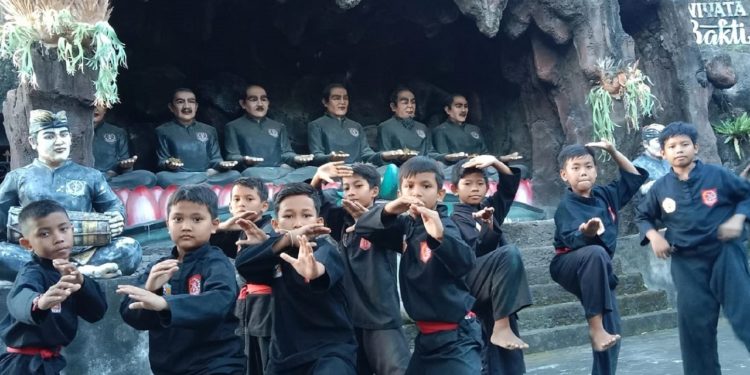 Silat Bakti Negara di Desa Les: Ukir Prestasi Demi Bakti Pada Desa dan Negara