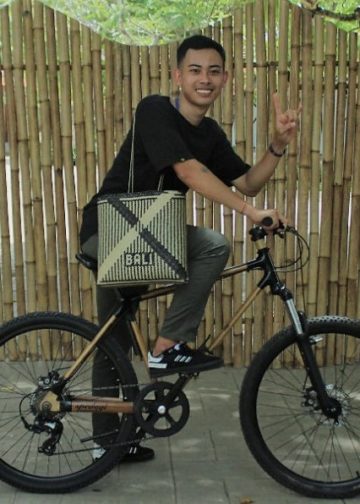 Guntur Juniarta dan Mai Kubu, Branding Anak Muda dari Anyaman Bambu Tigawasa