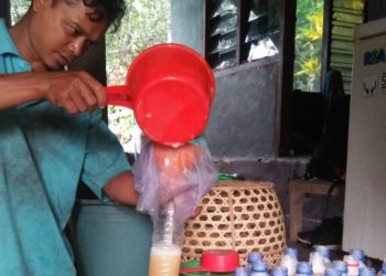 Ketut Kertiyasa dari Desa Les, Menjual Juruh, Tuak dan Rengginang Hingga Sumatera