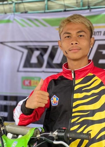 Medali Emas Motocross Buleleng Dipersembahkan oleh Gede Ferry Pratamayasa