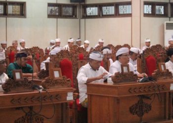 DPRD Buleleng Tanggapi Nota Pengantar Bupati Atas Dua Ranperda Usulan Eksekutif