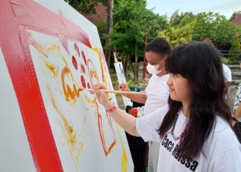 Caca Raissa Melukis Bersama Duo Jegeg dan Anak Beranugerah Khusus di Bumi Linggah Villas