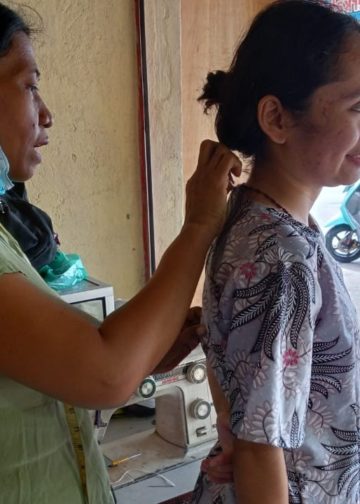 Kisah Penjahit Baju dan Hari Raya Natal di Buleleng