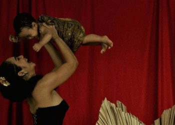 Pencarian Ibu Hanya Bisa Kau Temukan Jika Kau Menerima Anak-anak  Tanpa Memikirkan Mereka Siapa