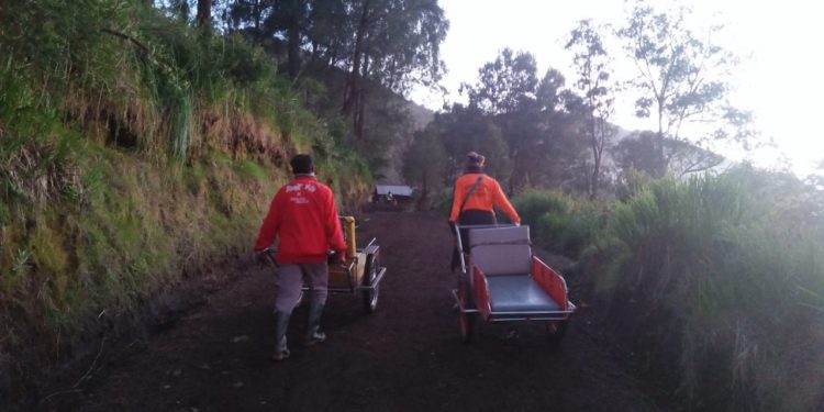 Menuju Kawah Ijen, Memandang Langit, Bersama Taxi Ijen