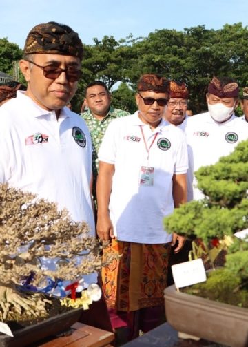 Ada Bonsai dari Vietnam pada Kontes dan Pameran Bonsai Nasional di Denpasar