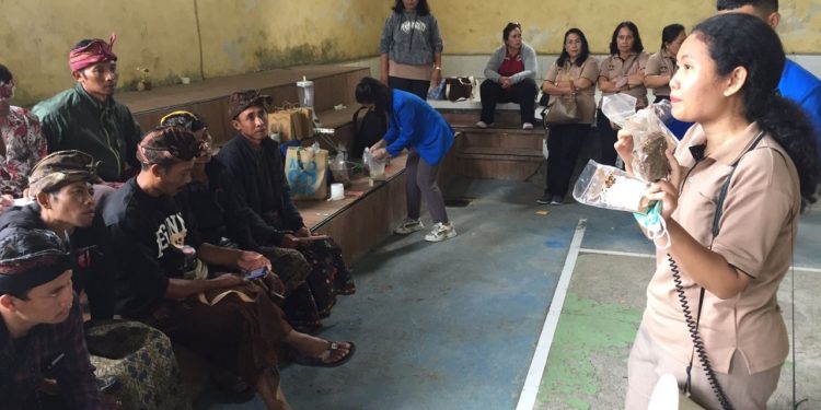 Kulit Kopi Bisa Diolah Jadi Pupuk Hayati | Fakultas Pertanian Unwar Sosialisasi di Wanagiri