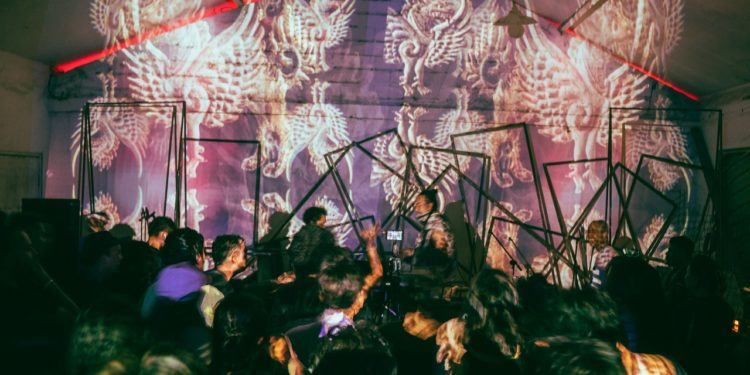 “Kepus Pungsed” dan Penciptaan Ruang Presentasi | Catatan Seorang Penonton