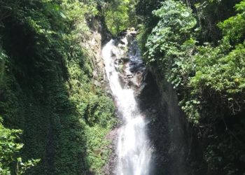 Air Terjun Yeh Mempeh, Air Terbang di Desa Les