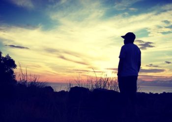 Puisi-puisi I Made Astika | Segurat Senja Perjalanan