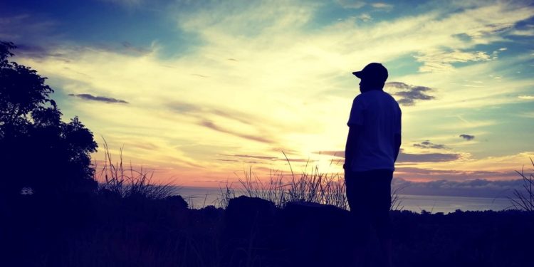 Puisi-puisi I Made Astika | Segurat Senja Perjalanan