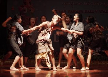 Drama Bali Modern di Bulan Bahasa Bali: Ada yang Total, Ada yang “Belum Drama”