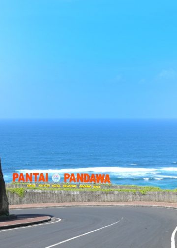 Implementasi “Nangun Sat Kerthi Loka Bali” Melalui Wisata Edukasi “Coral Planting” di Pantai Pandawa